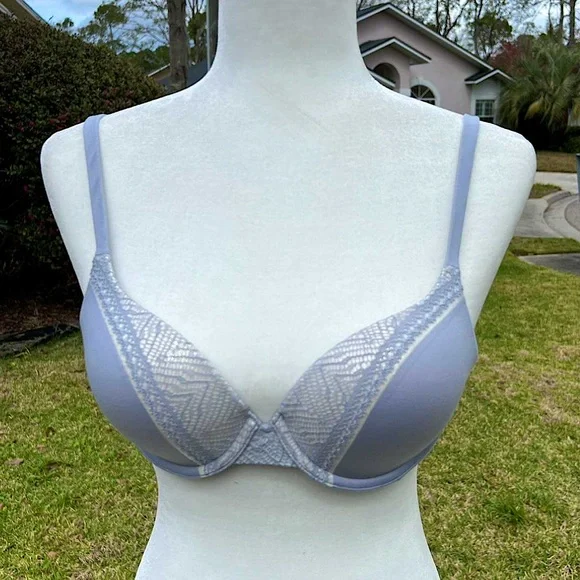 NWT Victoria’s Secret Push-Up Bra | 34B - Picture 1 of 4